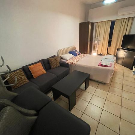 Studio Apartment Larnaca Extérieur photo
