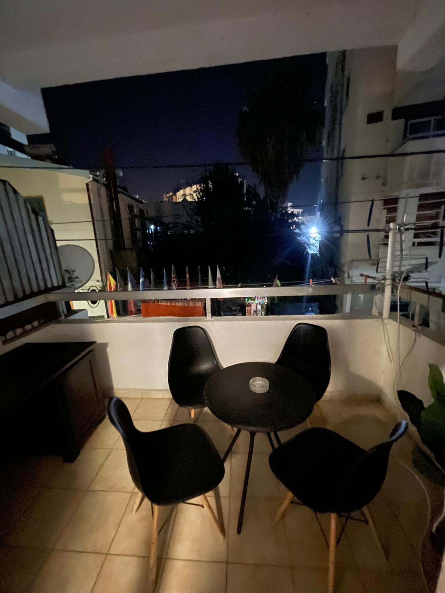 Studio Apartment Larnaca Extérieur photo